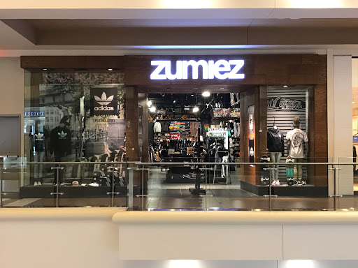 Zumiez, 200 Baychester Ave #204C, Bronx, NY 10475, USA, 