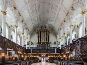 St Clement Danes Church