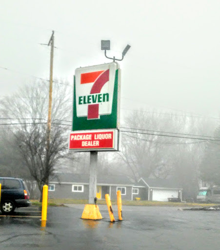 Convenience Store «7-Eleven», reviews and photos, 3726 Mt Olivet Rd, Kalamazoo, MI 49004, USA