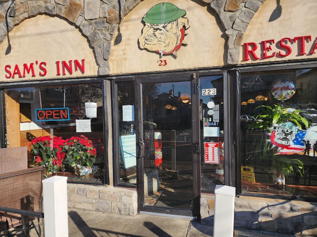 Sams Inn Restaurant 22134