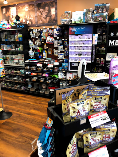 Pet Store «Pet Valu», reviews and photos, 1061 W Main St #12, Branford, CT 06405, USA