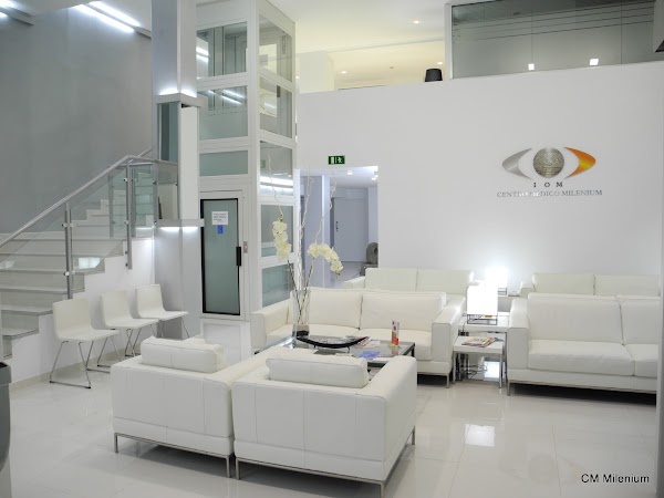 Imagen de IOM Centro médico MILENIUM Oftalmología Rejuvenecimiento facial ULTHERAPY Lipolaser (1 de 18)