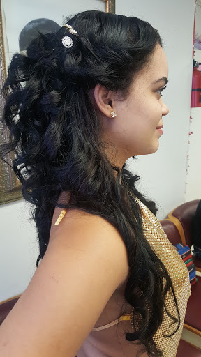 Hair Salon «Stella Dominican Hair Salon», reviews and photos, 1107 Cottman Ave, Philadelphia, PA 19111, USA