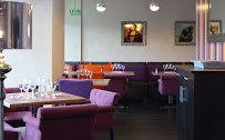 Atmosphère du Restaurant Le Petit Paris Grand Café Castel à Villeneuve-sur-Lot - n°13