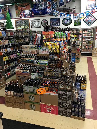 Liquor Store «Mug & Jug Fine Wine & Spirits», reviews and photos, 4138 Twelve Mile Rd, Berkley, MI 48072, USA