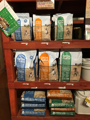 Pet Supply Store «Green Dog Pet Supply», reviews and photos, 4327 NE Fremont St, Portland, OR 97213, USA