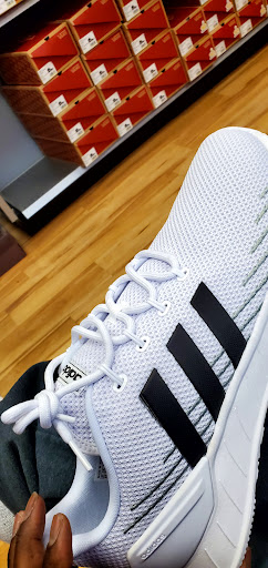 Shoe Store «Shoe Carnival», reviews and photos, 7085 Bakers Bridge Ave, Franklin, TN 37067, USA