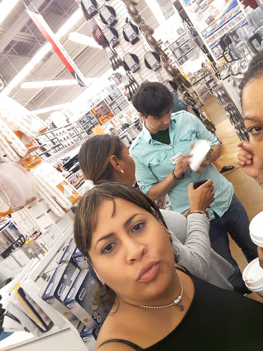 Shopping Mall «Ridgeway Shopping Center», reviews and photos, 2233 Summer St, Stamford, CT 06905, USA