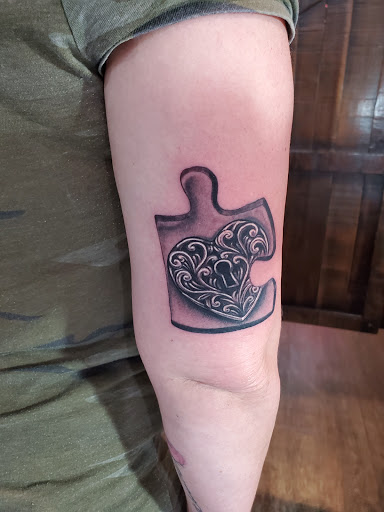 Tattoo Shop «Vatican Tattoo Studio Delray», reviews and photos, 325 NE 2nd Ave #103, Delray Beach, FL 33444, USA