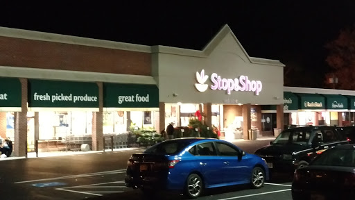 Grocery Store «Stop & Shop», reviews and photos, 250 Bellevue Ave, Newport, RI 02840, USA