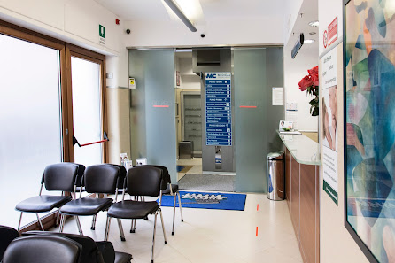 Medical Center Group Via Ventuno Agosto, 10, 89127 Reggio di Calabria RC, Italia