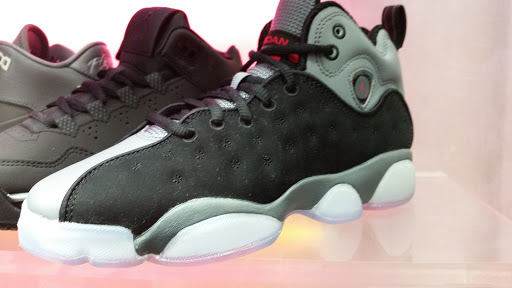 Shoe Store «Central Sports», reviews and photos, 1412 Kings Hwy, Brooklyn, NY 11229, USA