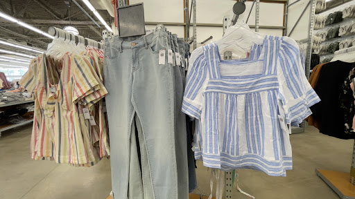 Clothing Store «Old Navy», reviews and photos, 3801 Oakwood Blvd, Hollywood, FL 33020, USA