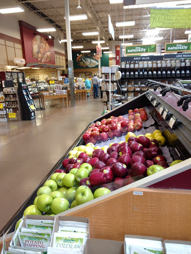 Grocery Store «Fred Meyer», reviews and photos, 2801 Bickford Ave, Snohomish, WA 98290, USA