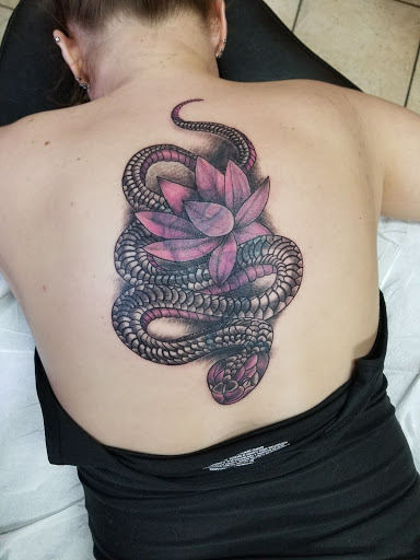 Tattoo Shop «Twisted Tattoo & Body Piercing», reviews and photos, 4168 N Elston Ave, Chicago, IL 60618, USA