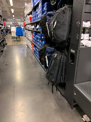 Sporting Goods Store «Nike Factory Store», reviews and photos, 1 Outlet Blvd #600, Wrentham, MA 02093, USA