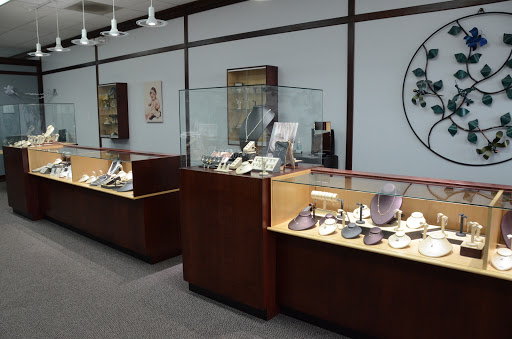 Jewelry Store «Champaign Jewelers», reviews and photos, 2223 S Neil St, Champaign, IL 61820, USA