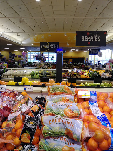 Grocery Store «Stop & Shop», reviews and photos, 540 Squire Rd, Revere, MA 02151, USA