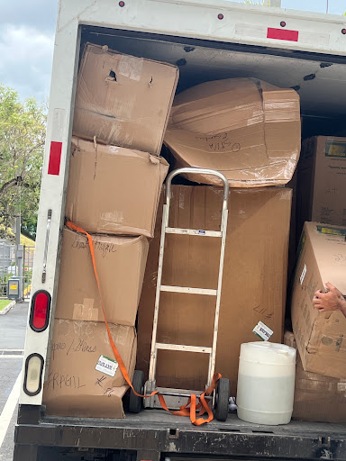 Moving Company «La Rosa Del Monte Worldwide Movers», reviews and photos, 7600 NW 68th St, Miami, FL 33166, USA