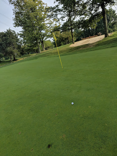 Golf Course «Hickory Woods Golf Course», reviews and photos, 1240 Hickory Woods Dr, Loveland, OH 45140, USA