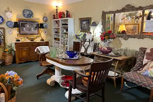 Interstate Antique Mall image