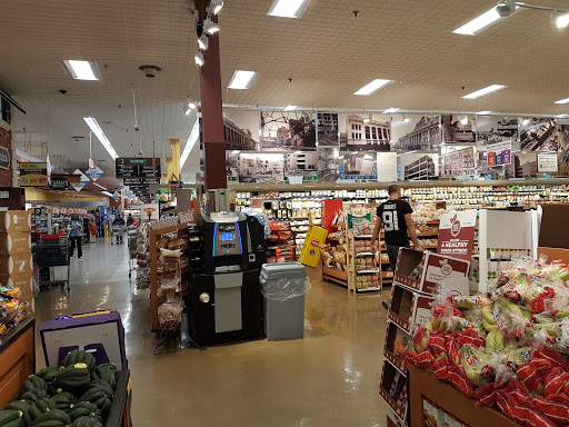 Grocery Store «Super Foodtown of Bedford Stuyvesant», reviews and photos, 1420 Fulton St, Brooklyn, NY 11216, USA