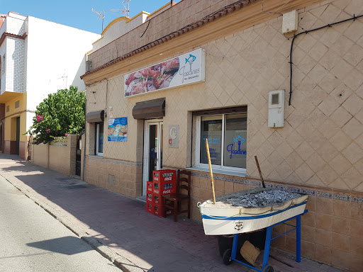 Bar Freiduría Jardines - C. Jardines, 98, 11300 La Línea de la Concepción, Cádiz