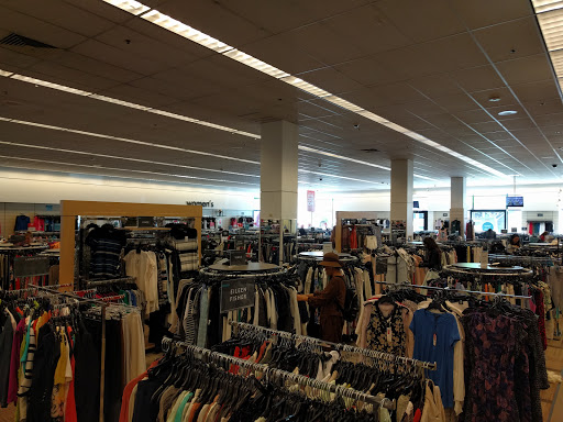 Department Store «Nordstrom Rack Downtown San Francisco», reviews and photos, 555 9th St, San Francisco, CA 94103, USA