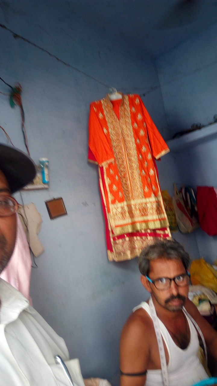 ताज टेलर्स खुखुन्दू