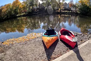 Rivertowne Parkway Canoe Launch image