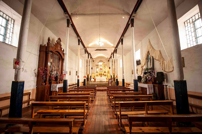 Opiniones de Iglesia Católica Virgen de Las Nieves de Licán en Lican - Iglesia