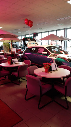 Toyota Dealer «Toyota of Wallingford», reviews and photos, 859 N Colony Rd, Wallingford, CT 06492, USA