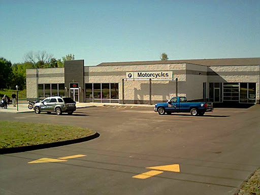 BMW Motorcycle Dealer «BMW Motorcycles of Cleveland», reviews and photos, 7315 N Aurora Rd, Aurora, OH 44202, USA