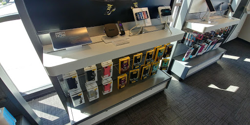 Cell Phone Store «AT&T Authorized Retailer», reviews and photos, 10439 Chambers Rd, Commerce City, CO 80022, USA
