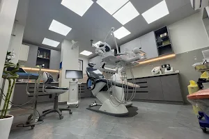 Dento Hub | Dental Implants Clinic | Dentist in Vikaspuri | Tooth Implant Janakpuri | Dental Clinic image