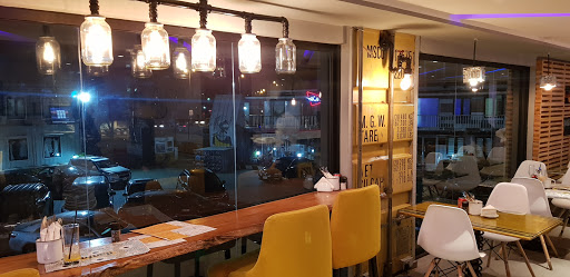 Danfo Bistro, 2 Alexander Rd, Ikoyi, Lagos, Nigeria, Sports Bar, state Lagos