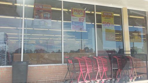 Dollar Store «FAMILY DOLLAR», reviews and photos, 674 N Alexander Ave, Port Allen, LA 70767, USA