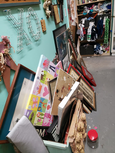 Thrift Store «All you need is thrift», reviews and photos, 148 W Hoffman Ave, Lindenhurst, NY 11757, USA