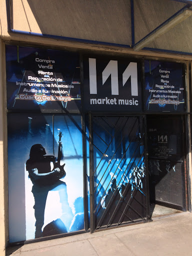 I11 Market Music