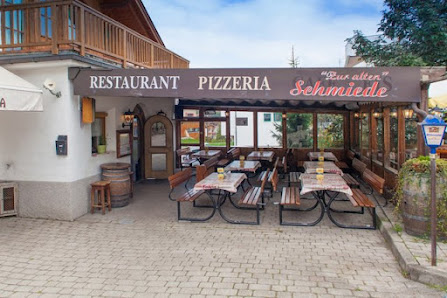 Ristorante Pizzeria Zur Alten Schmiede Via Panider, 7, 39040 Castelrotto BZ, Italia
