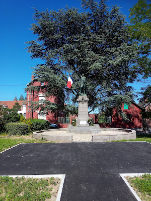Monument aux Morts à Boiry-Notre-Dame