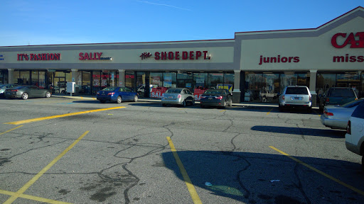 Shoe Dept., 6134 White Horse Rd, Greenville, SC 29617, USA, 