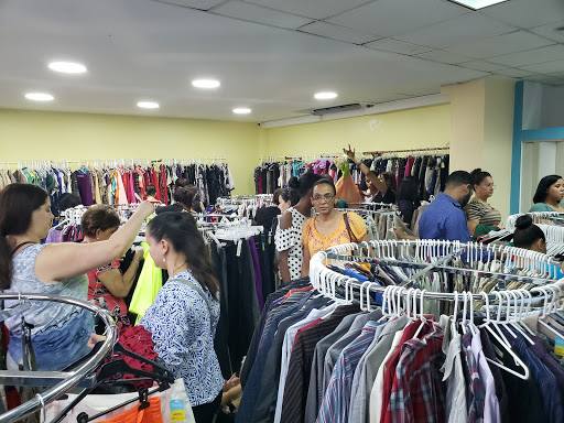 Tiendas de ropa gotica en Punta Cana