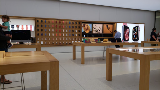 Computer Store «Apple Annapolis», reviews and photos, 1735 Annapolis Mall Rd, Annapolis, MD 21401, USA