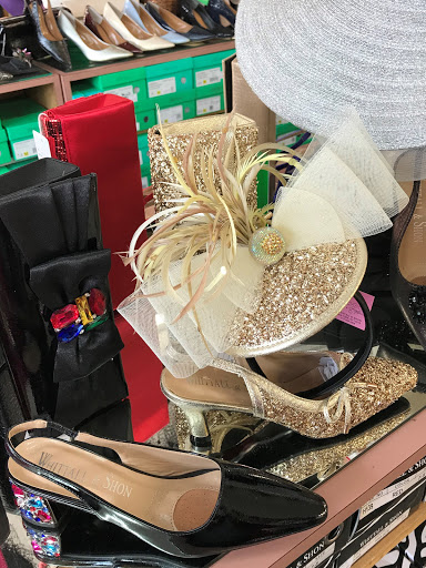 Shoe Store «Pix Shoes of Louisville», reviews and photos, 201 S Preston St, Louisville, KY 40202, USA