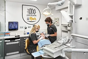 Clínica Dental Rob image