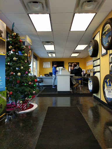 Tire Shop «Wiygul Automotive Clinic of Herndon, VA», reviews and photos, 630 Grant St, Herndon, VA 20170, USA