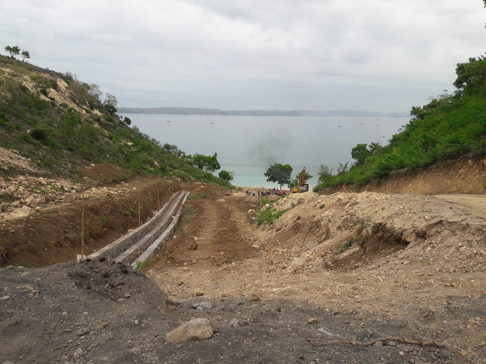 Photo of Bukit Berora Beach and the settlement