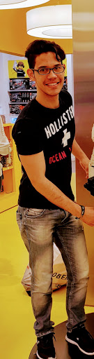 Clothing Store «Hollister Co. Outlet», reviews and photos, 651 Kapkowski Rd, Elizabeth, NJ 07201, USA