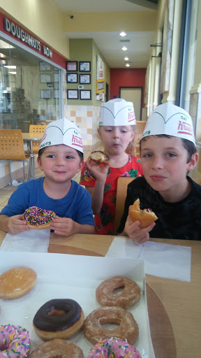 Bakery «Krispy Kreme Doughnuts», reviews and photos, 222 E. FM 1382, Cedar Hill, TX 75104, USA